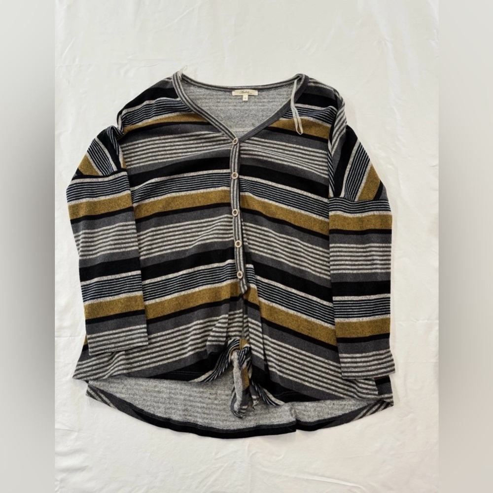 Andrew By Unit Large Sized Woman’s Blouse‎